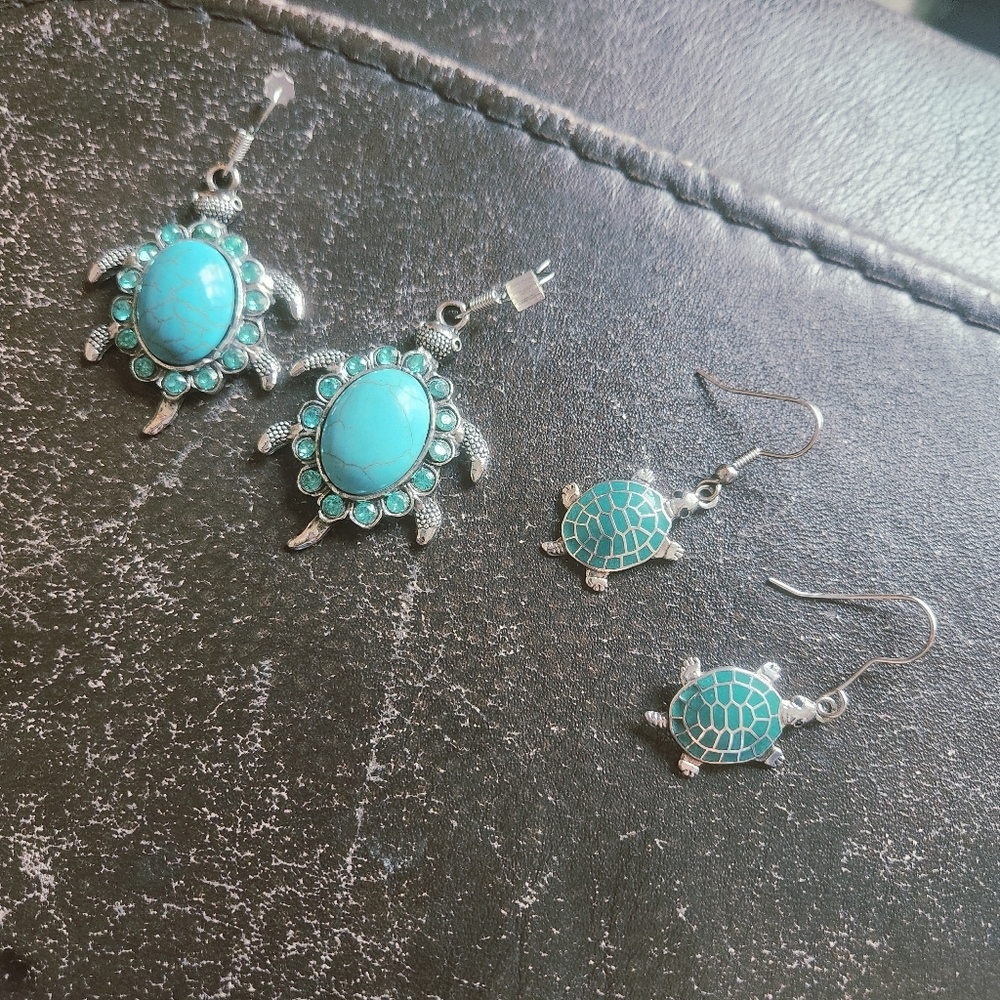 2 Prs Vtg Silverplated Turtle Earrings Blue Howlite n Rhinestones, Enameled Blue